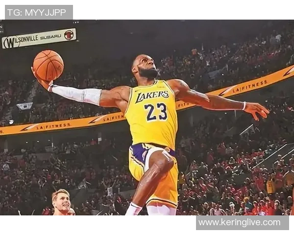 勒布朗詹姆斯:篮球之王的传奇旅程与影响力解析 勒布朗詹姆斯:篮球之王的传奇旅程与影响力解析